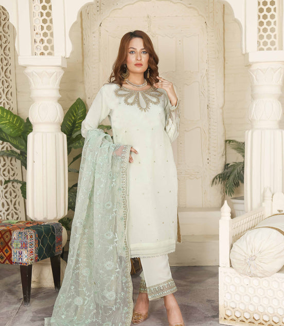 Zainab Sultan - BENZAR CREATIONS