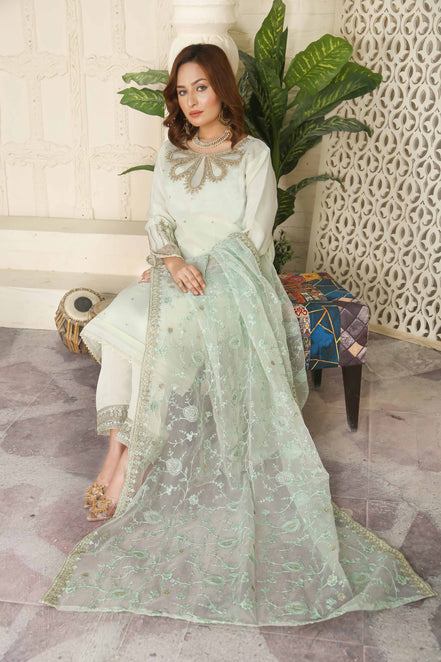 Zainab Sultan - BENZAR CREATIONS