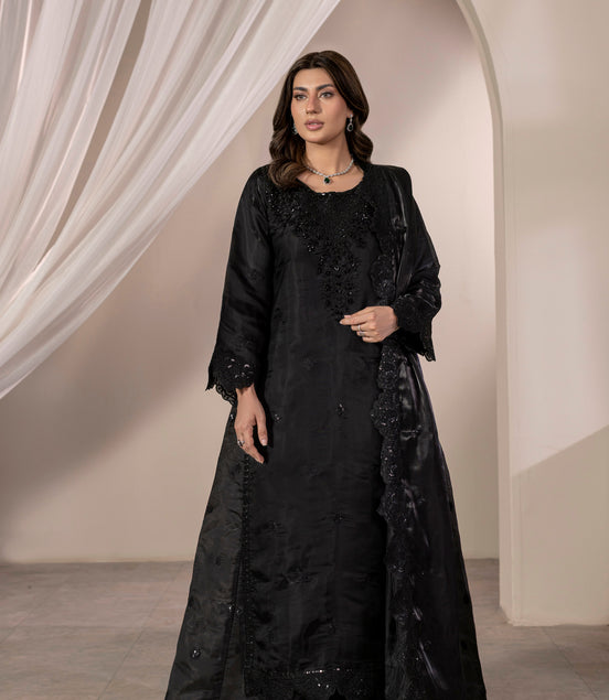 Black embroidered Pakistani 3 piece suit with dupatta for women - photo 1