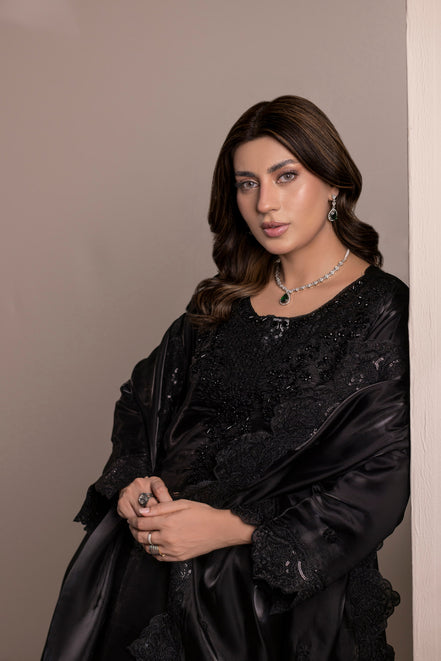 Black embroidered Pakistani 3 piece suit with dupatta for women - photo 6
