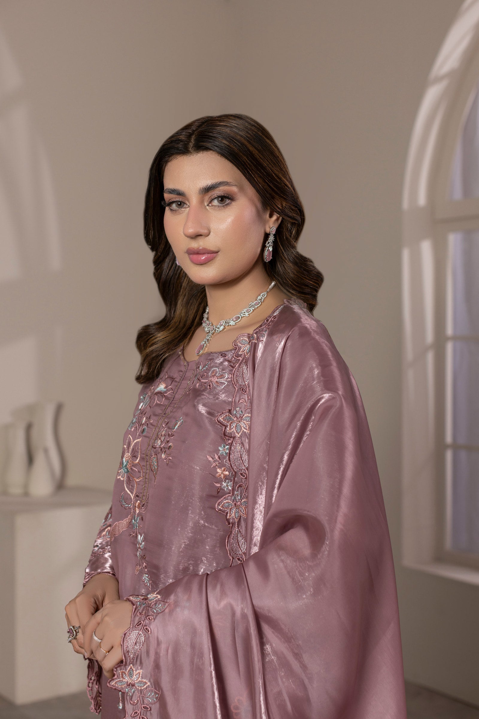 Dusty mauve floral embroidered 3 piece Pakistani suit with cutwork dupatta - photo 5