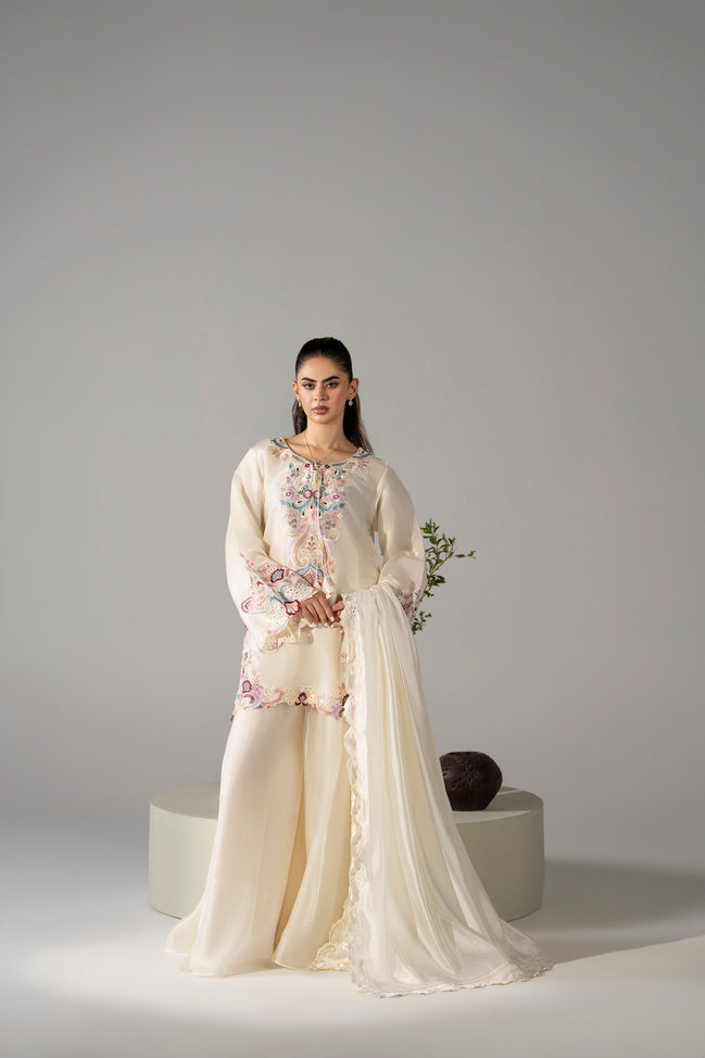Ivory floral embroidered 3 piece Pakistani suit for women - photo 4