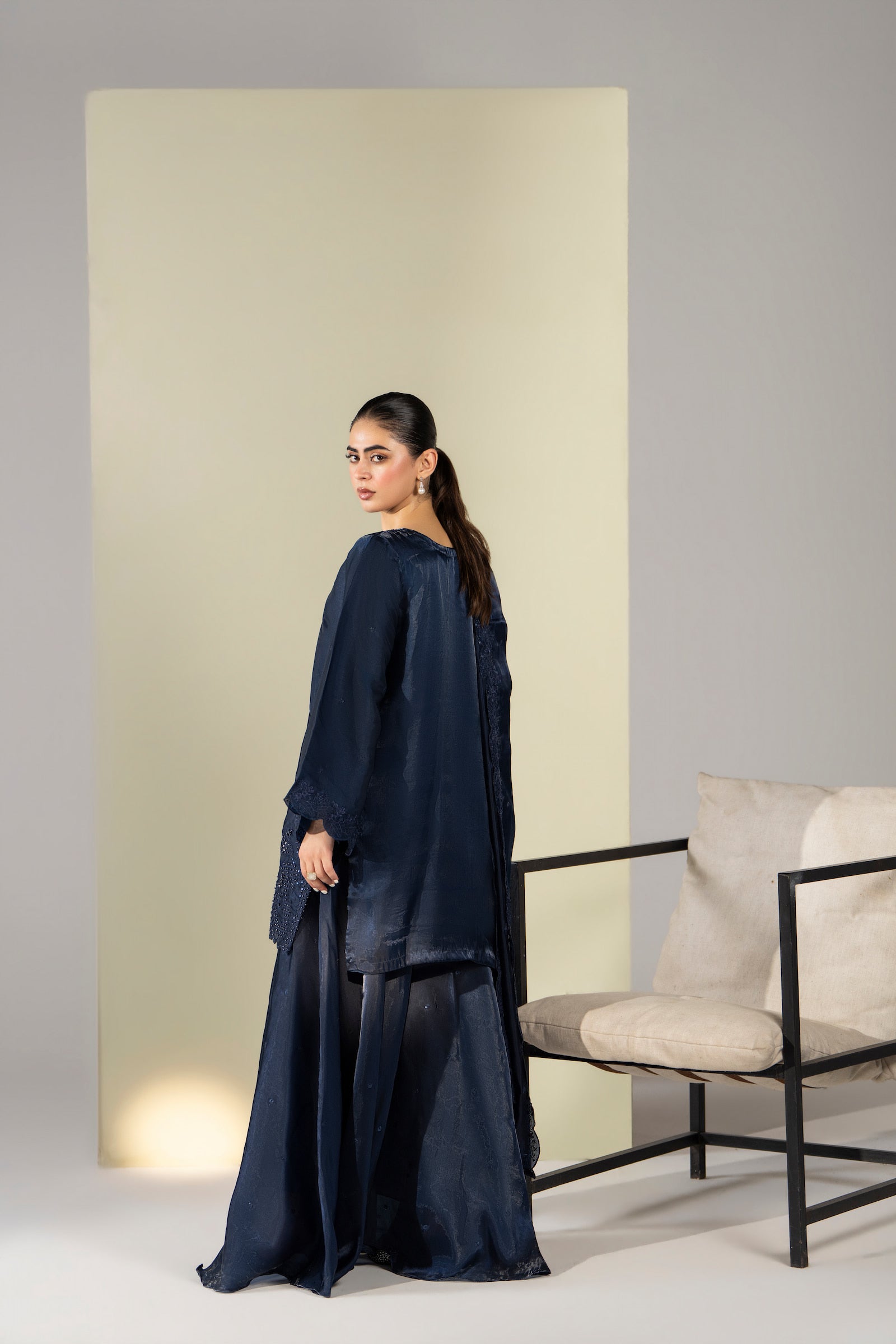 Navy blue embroidered Pakistani 3 piece suit with dupatta for women - photo 3