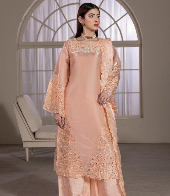 Peach cutwork embroidered 3 piece Pakistani suit for women - photo 1