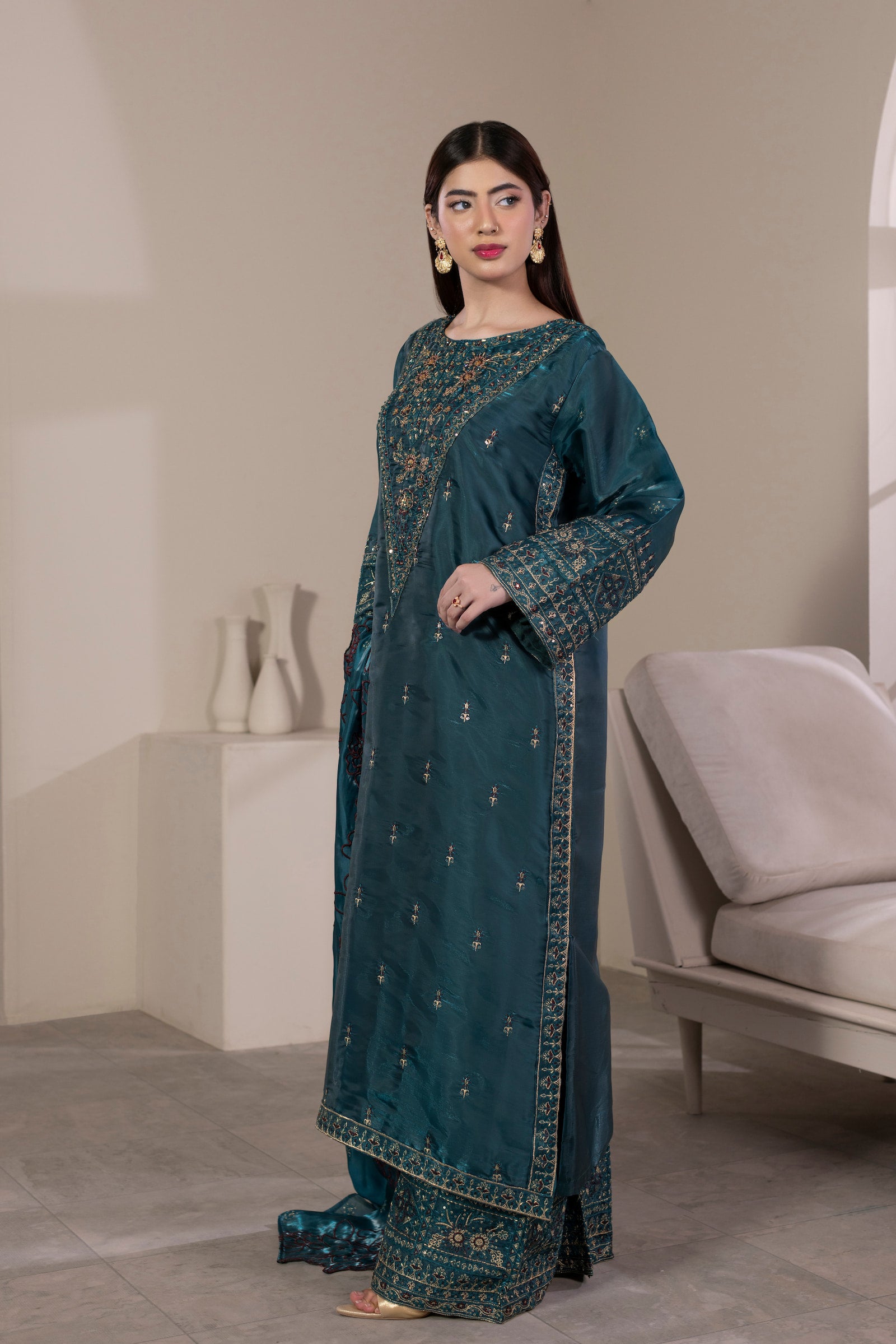 Teal embroidered 3 piece Pakistani suit with cutwork dupatta - photo 5