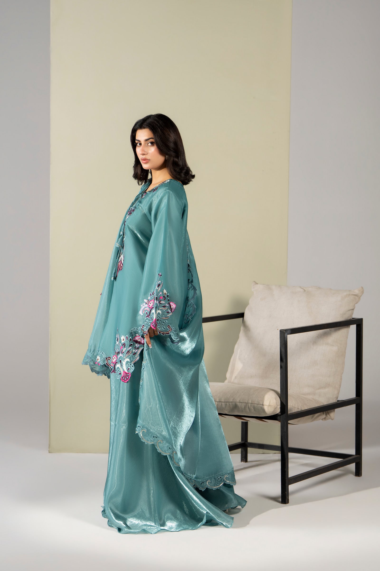 Teal floral festive embroidered 3 piece Pakistani suit with dupatta for women - photo 2